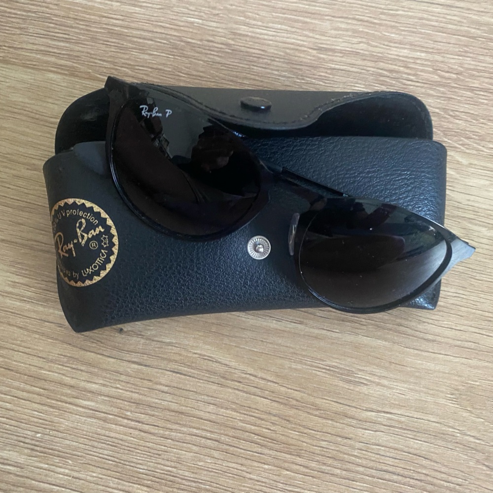 Ray-Ban Erika Metal Black Sunglasses with Case